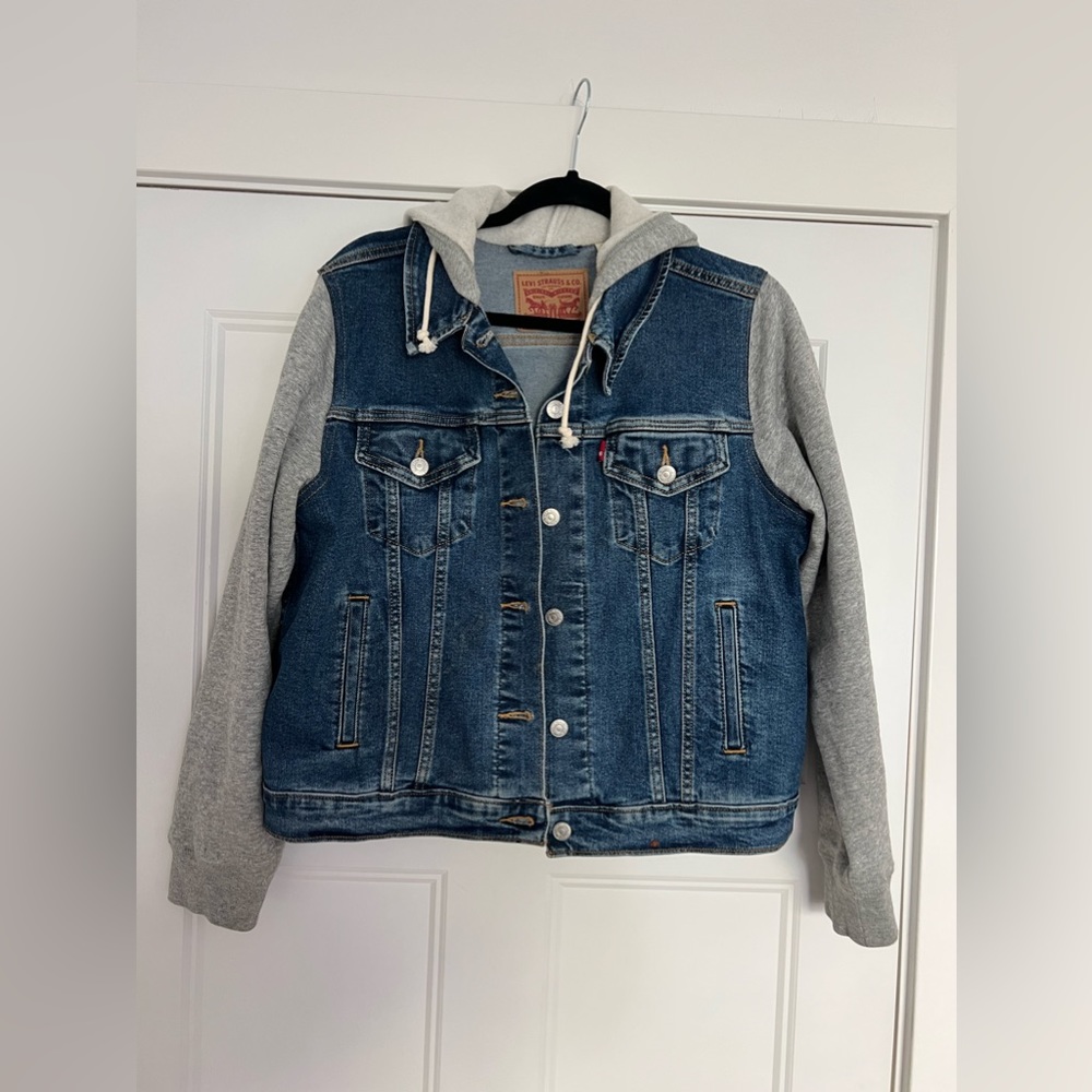 Levi jean jacket with hoodie